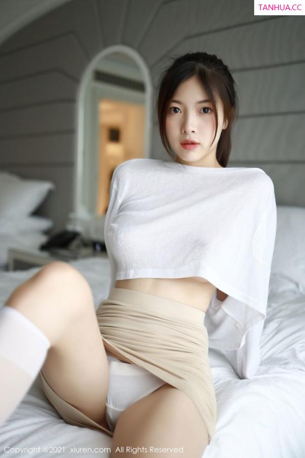 清纯动人明日花桃桃 慵懒洁白动人的白T